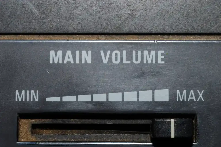 Should You Have a Consistent Volume Level Throughout a Song?